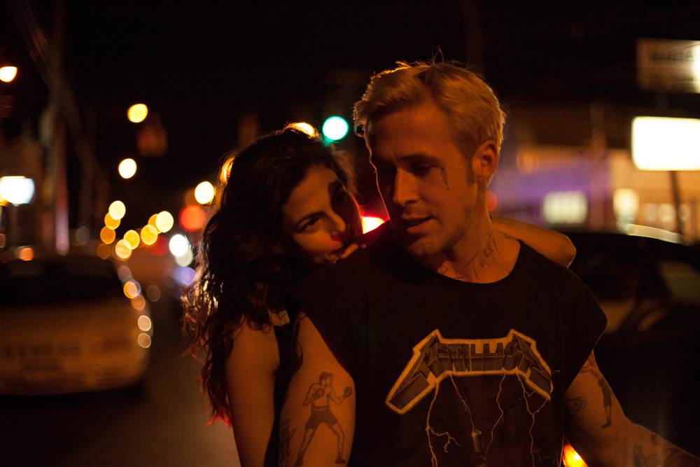 Ryan Gosling i Eva Mendes w filmie