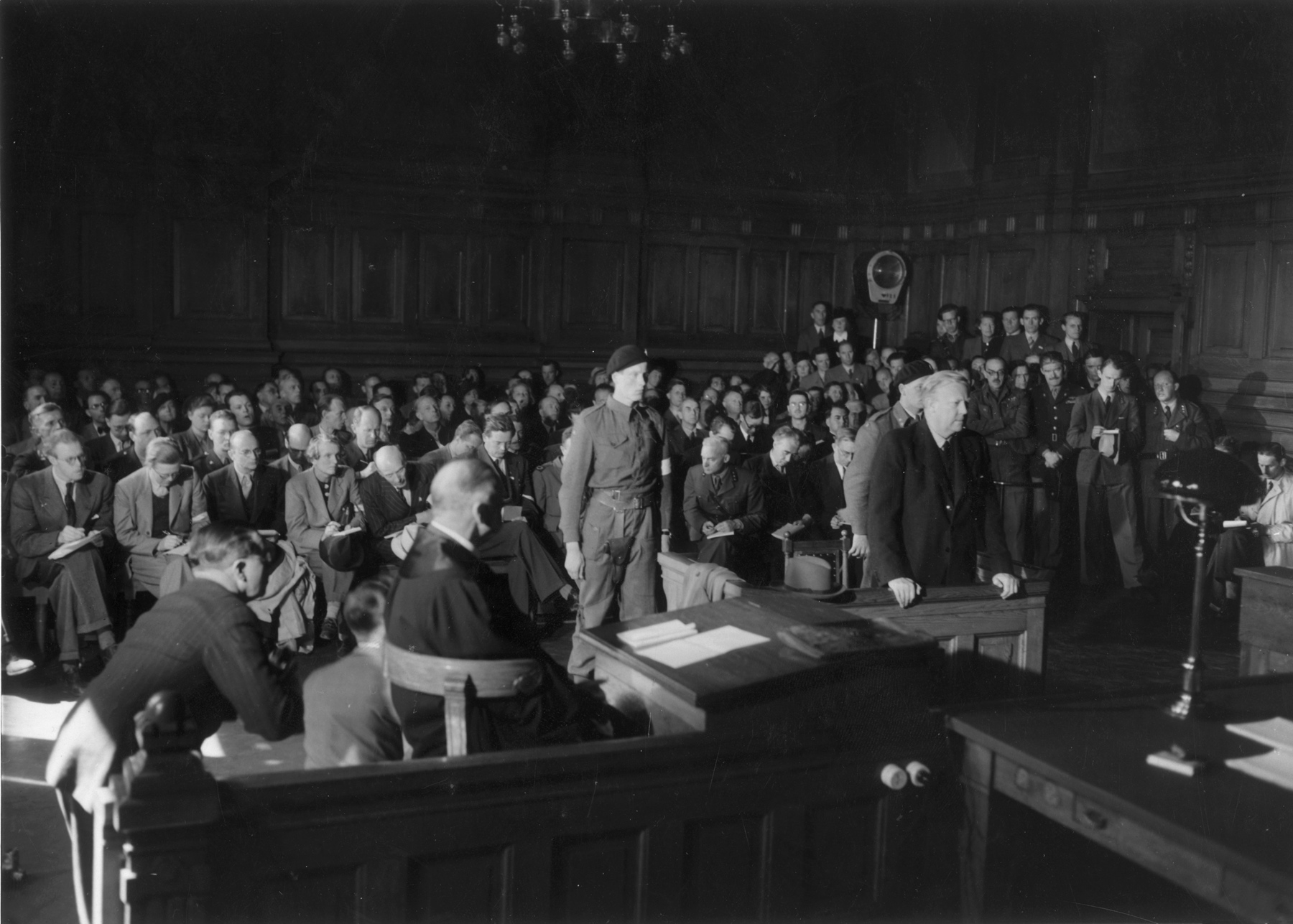 Proces Quislinga rozpoczął się w Oslo 28 maja 1945 r. Były premier został skazany na karę śmierci, wyrok wykonano 24 października tego roku w fortecy Akershus