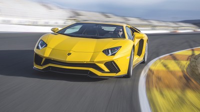 Lamborghini Aventador S: Bardziej skrętne Lambo
