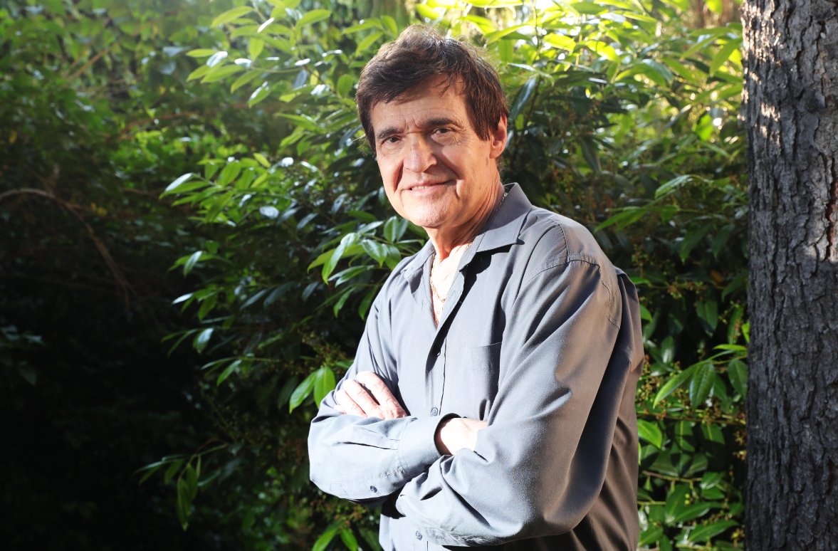 Rég látott nővéréről mesélt Poór Péter: 82 évesen is minden reggel 8 és fél kilométert fut a legendás tévés