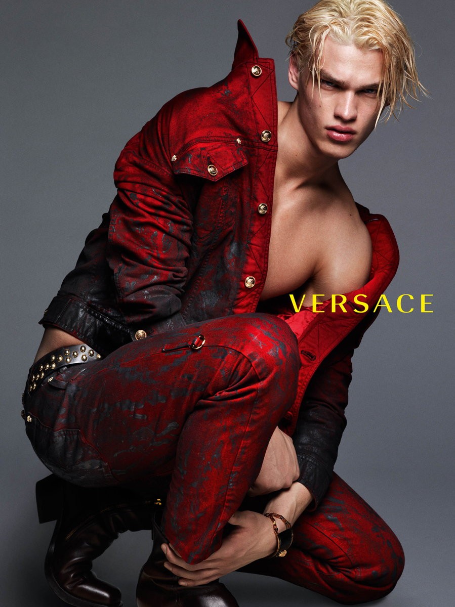 Kampania Versace / fot. Mert Alas & Marcus Piggott