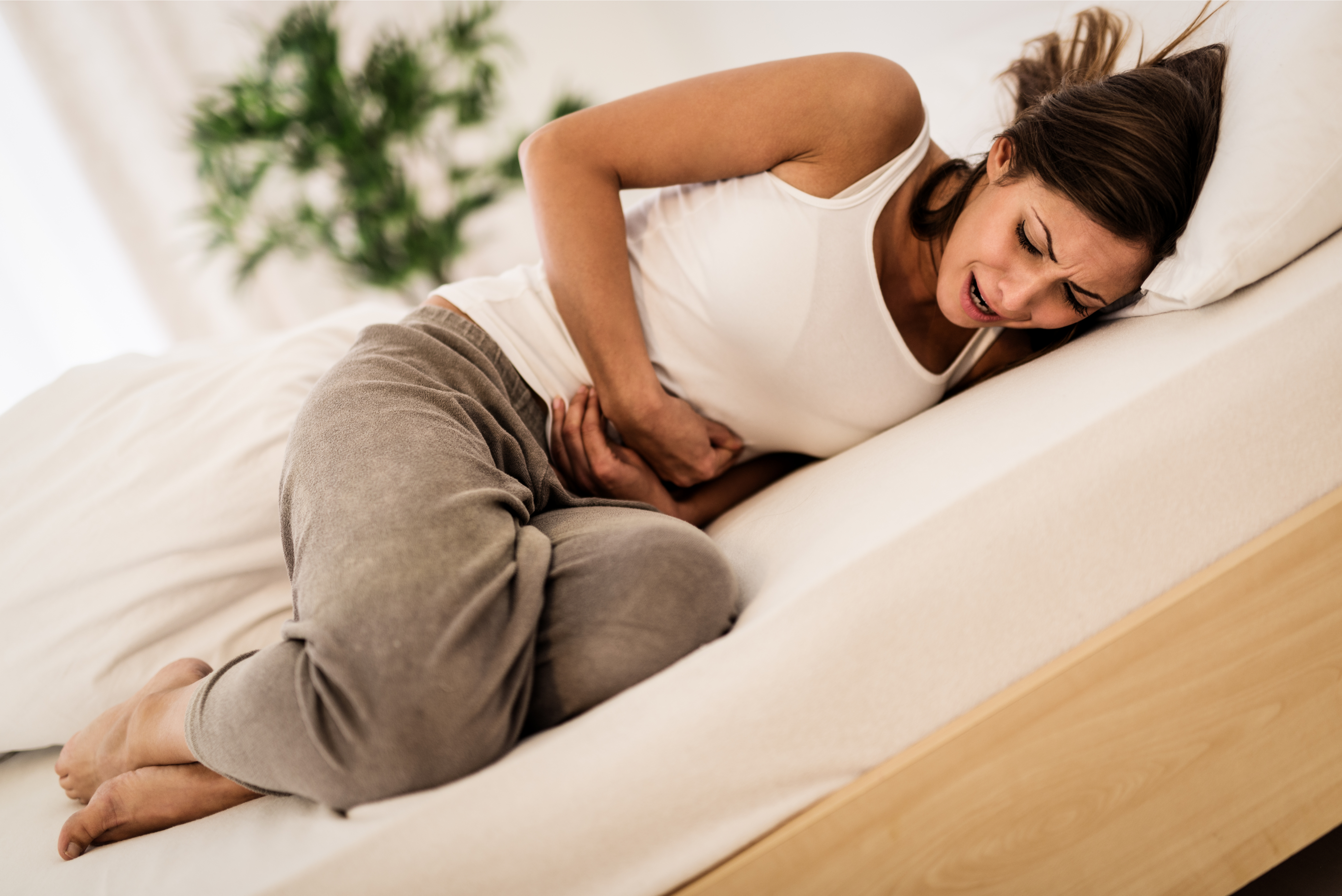Puffadás, gyomorégés és émelygés: ezek a gyomorfekély leggyakoribb tünetei  | EgészségKalauz