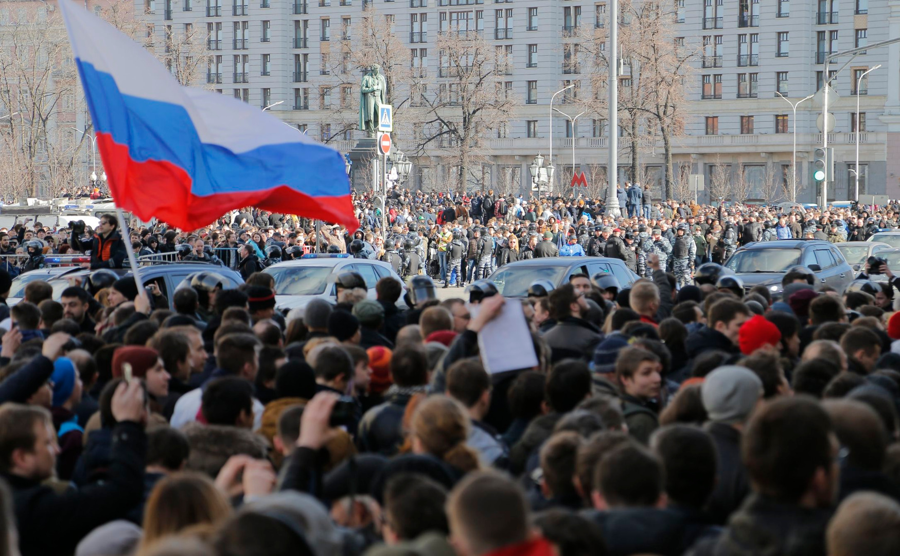 Liczbę 10 tysięcy demonstrantów w Petersburgu podał portal Fontanka.ru; inne media informują o liczbie od 5 tys. do 10 tys. uczestników tego protestu.