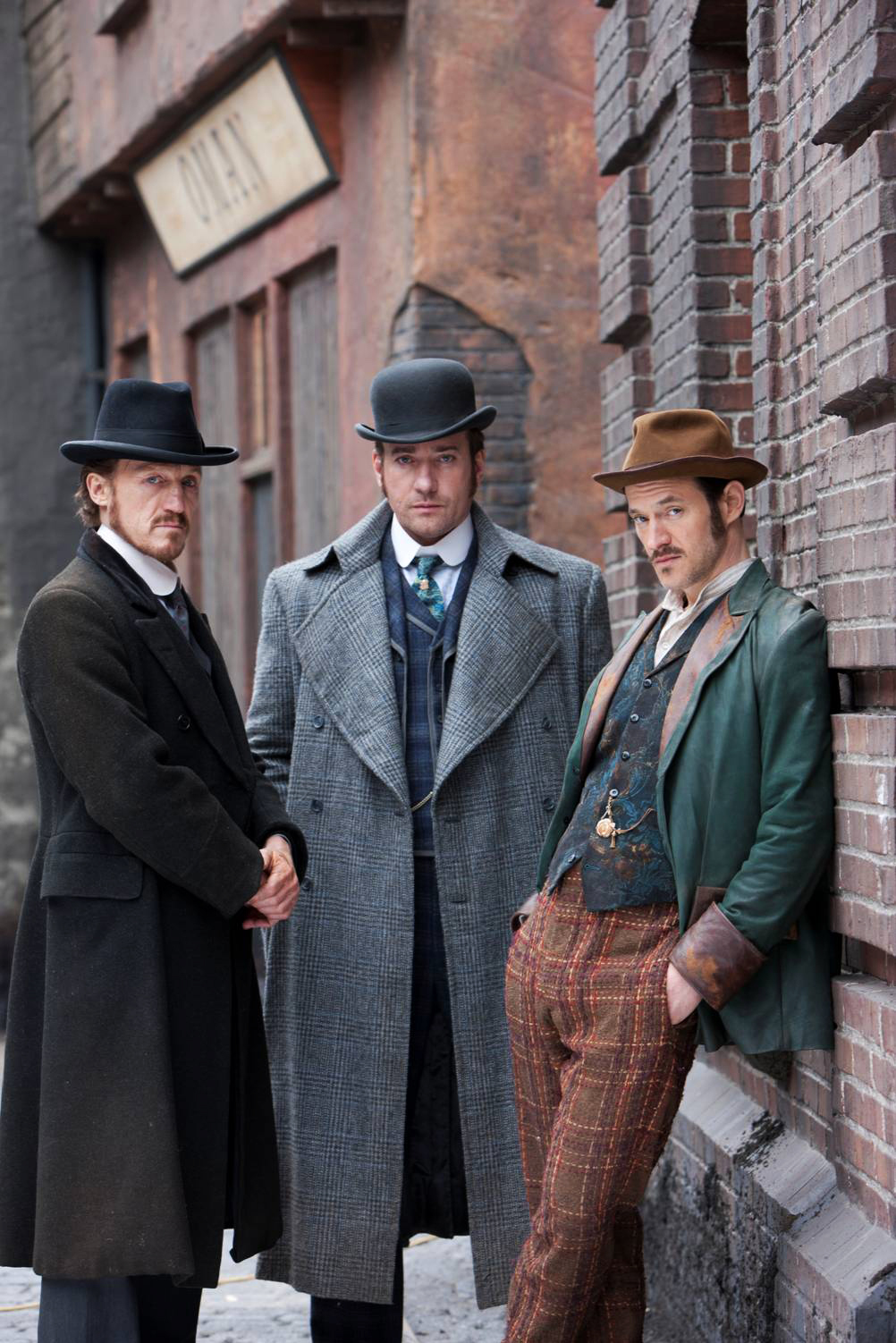 Jerome Flynn, Matthew Macfadyen i Adam Rothenberg w serialu