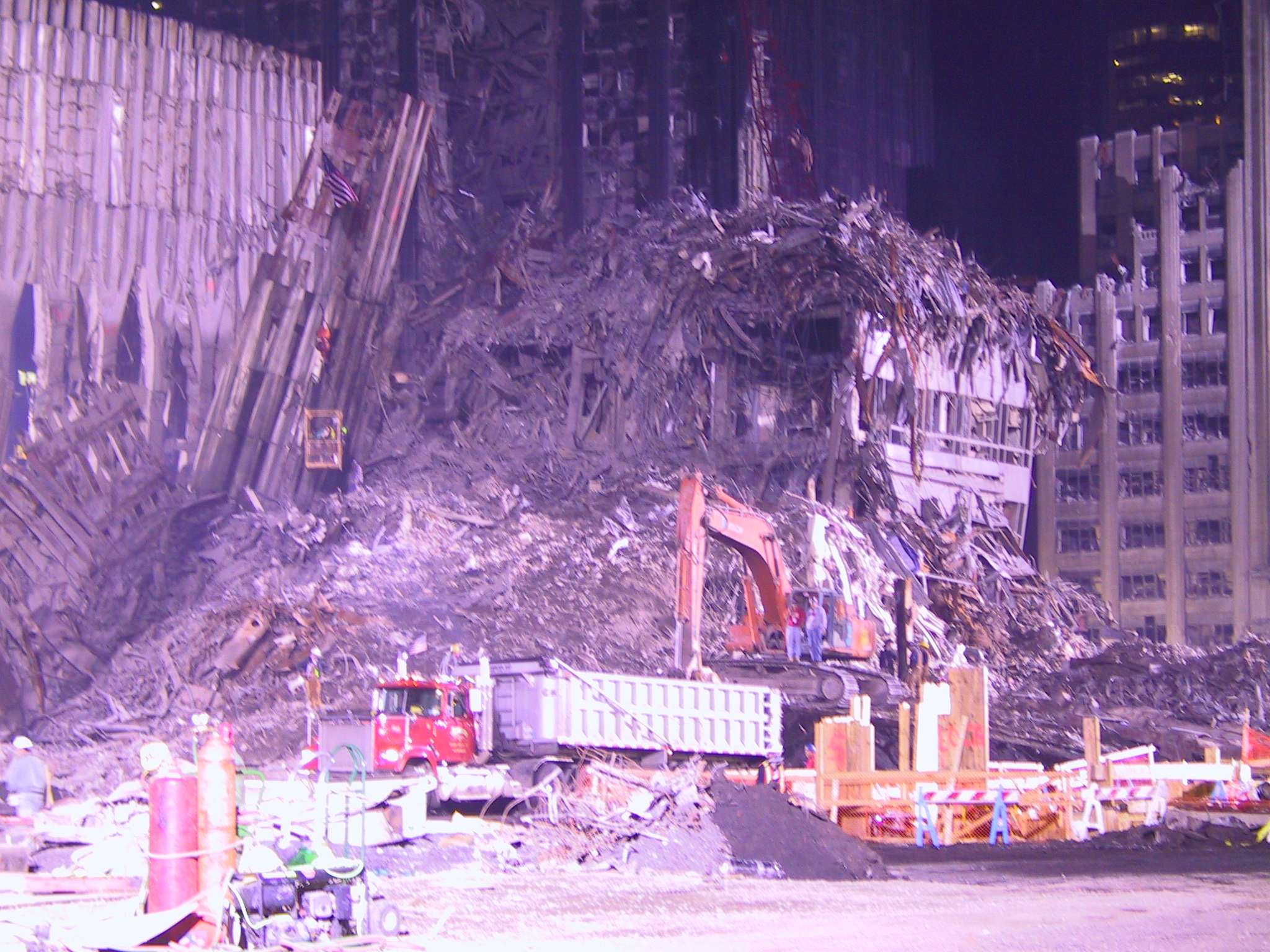 9/11: soha nem látott képeken a romba dőlt ikertornyok után maradt  pusztítás nyomai - Blikk