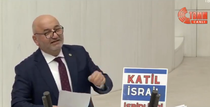 Tragédia: meghalt a török képviselő, aki korábban szívrohamot kapott a parlamentben