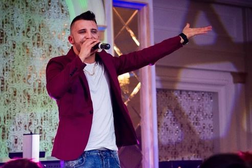 Lerázta a volt menedzsere Yannit – Már nem kér belőle