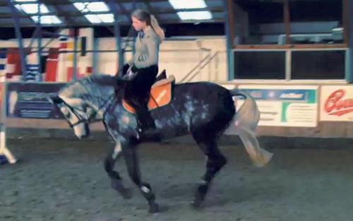 Váratlanul megvált imádott lovától Szabó Zsófi