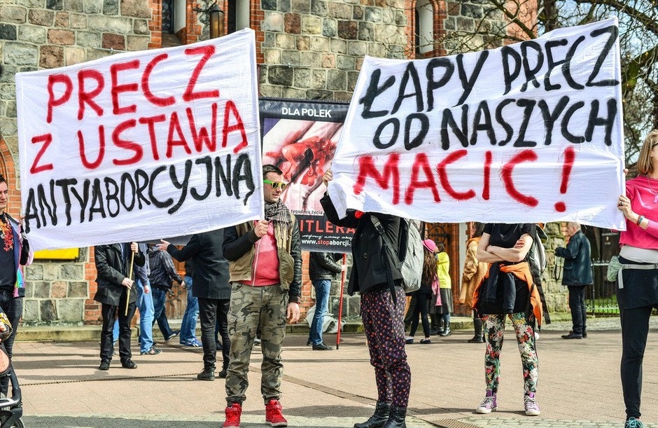 Manifestacje przeciwko ustawie antyaborcyjnej w Warszawie