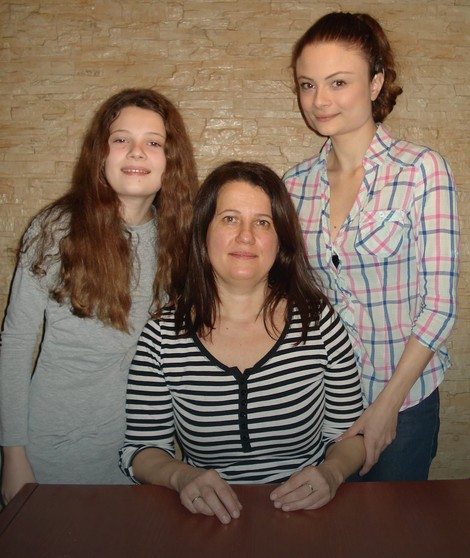 Sanja Đurđanović sa ćerkama