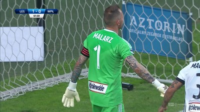 Legia - Wisła P. (1:0): Malarz znów w roli głównej! Instynktowna parada po strzale Kantego