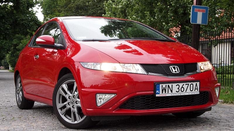 Honda Civic VIII UFO na drodze. Test i opinie Moto