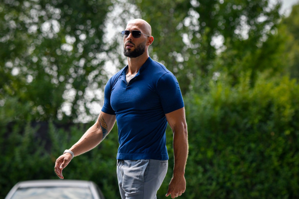 Kiengedték a házi őrizetből Andrew Tate-et és testvérét is