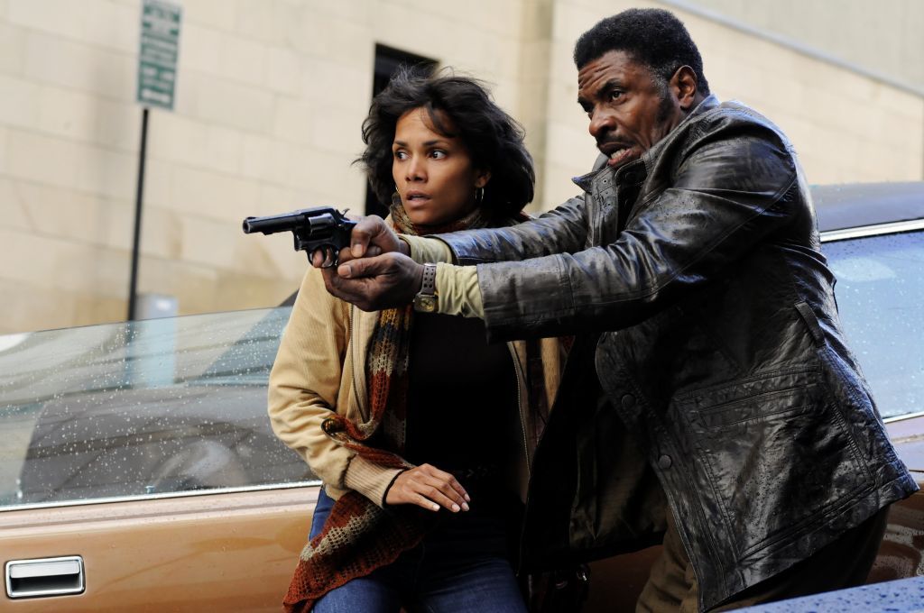Halle Berry i Keith David w filmie