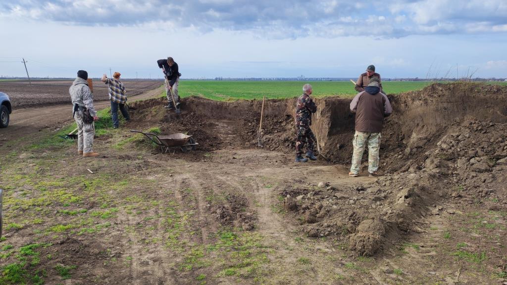 Termőföldnek hordhatták el a nagykunsági, 4000 éves piramist