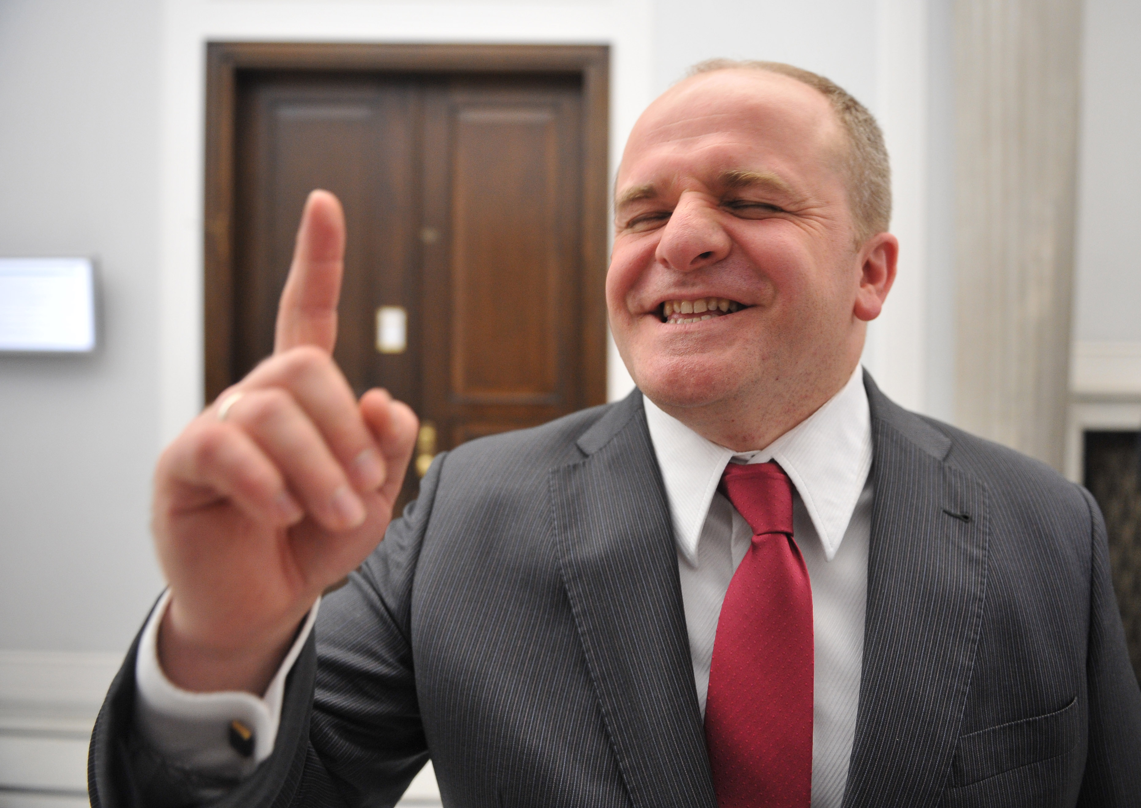 2,3 mln złotych