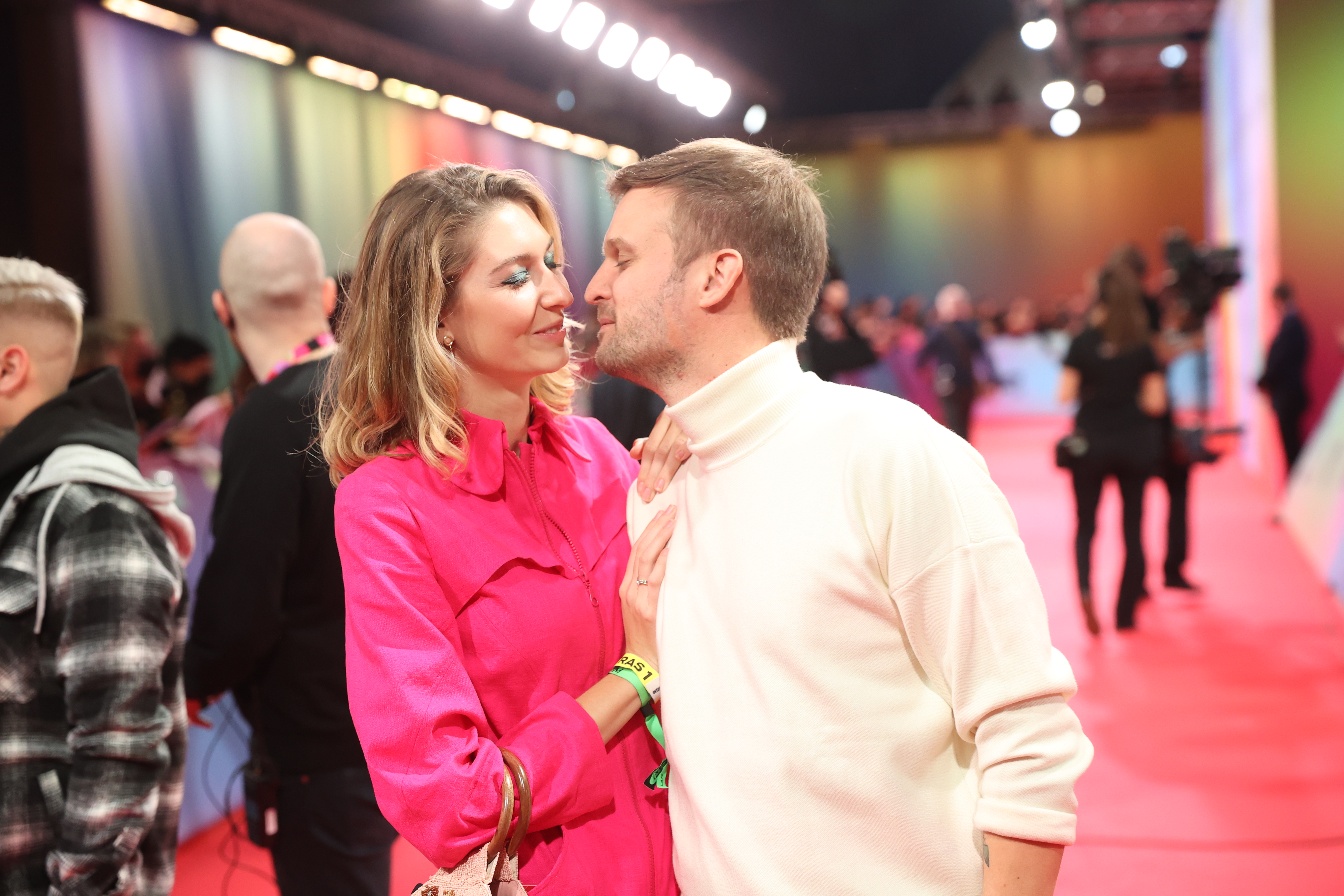 Puskás-Dallos Petiék megmutatták újszülött kisfiukat ‒ videón a kis Ábel