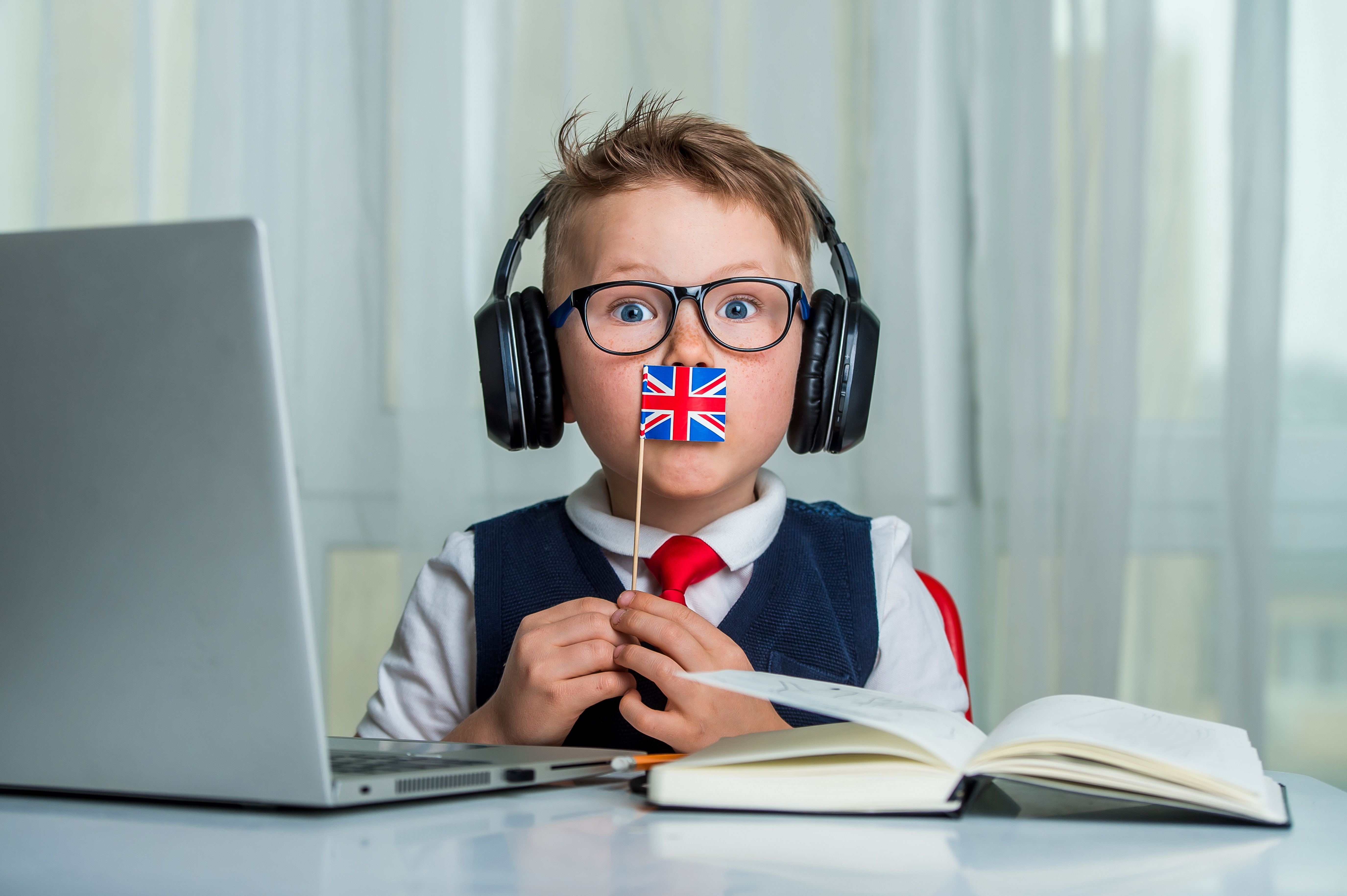 Hány éves kortól érdemes angolt tanulni a gyerekeknek? - Blikk