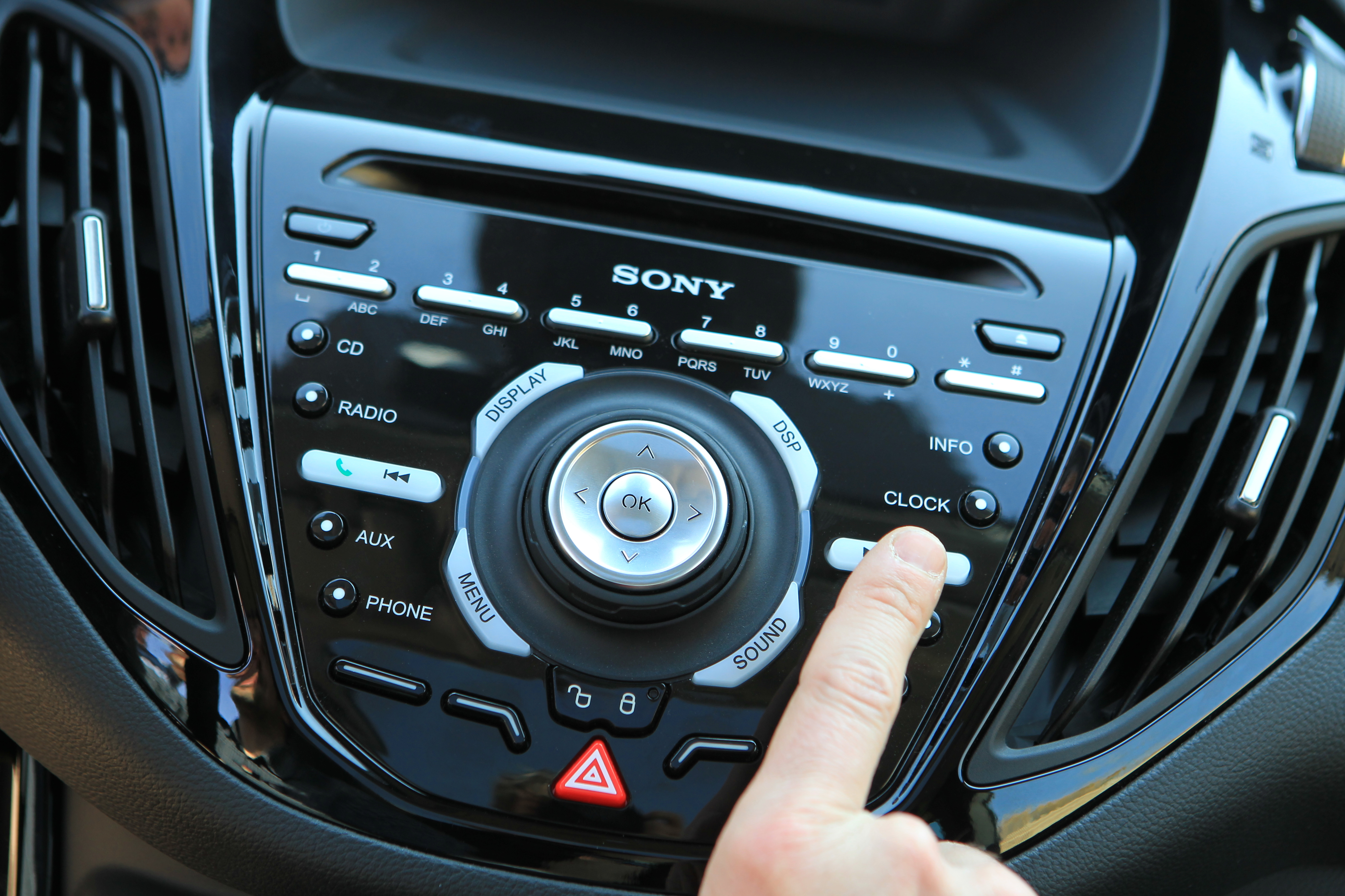 Na liście wyposażenie kierowcy dostają system audio Sony z ośmioma głośnikami...