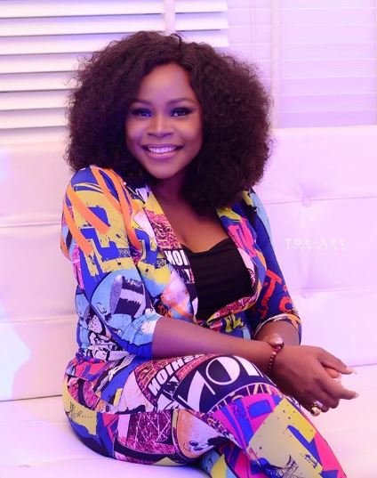 Omawumi studied law at Ambrose Alli University, Ekpoma and also went to study French [Instagram/Omawonder]