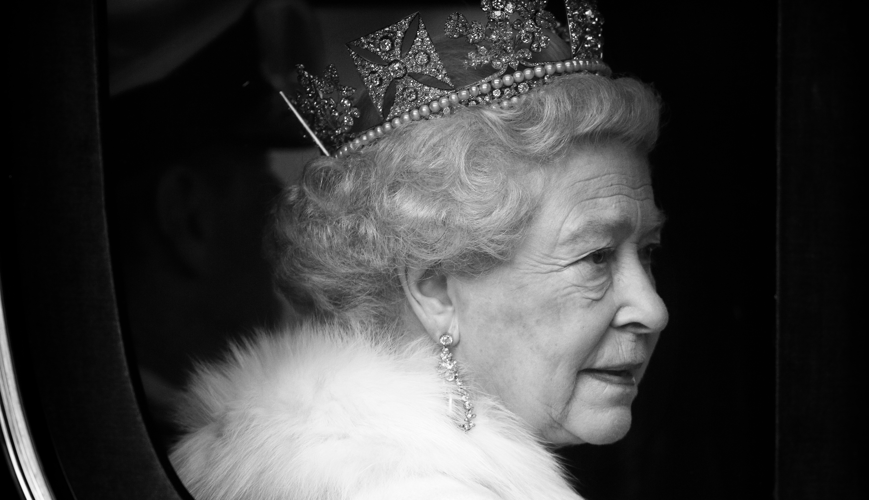 96 éves korában meghalt Erzsébet királynő - Glamour