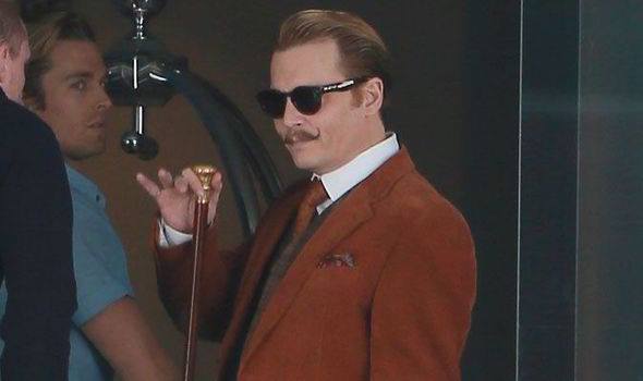 Johnny Depp jako zwariowany oszust