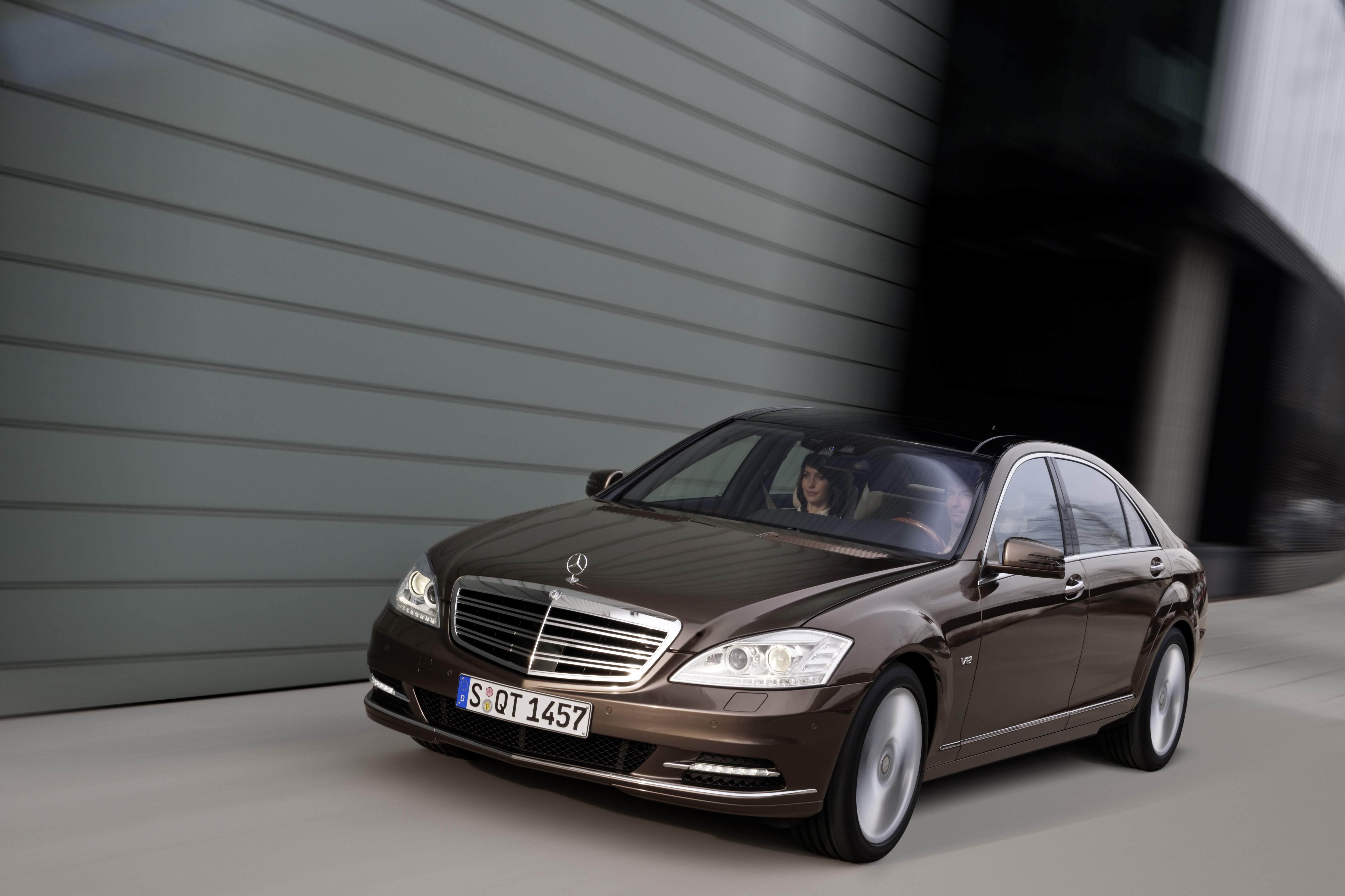 Mercedes klasy S - 9. miejsce w rankingu DEKRA na najmniej awaryjny samochód z przebiegiem ponad 150 tys. km