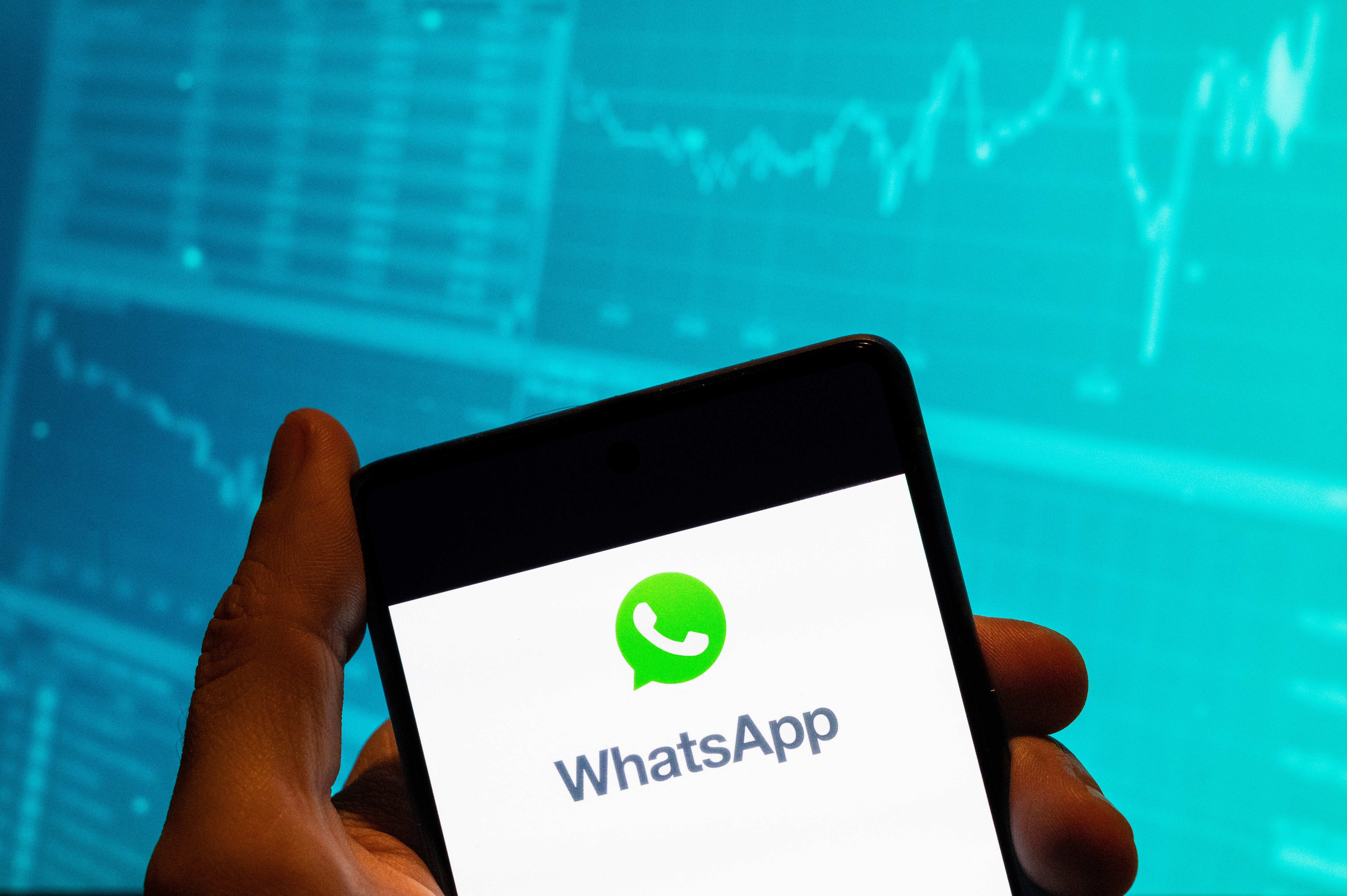 Uniós nyomásra nagy változásokat jelentett be a WhatsApp: itt vannak a részletek!
