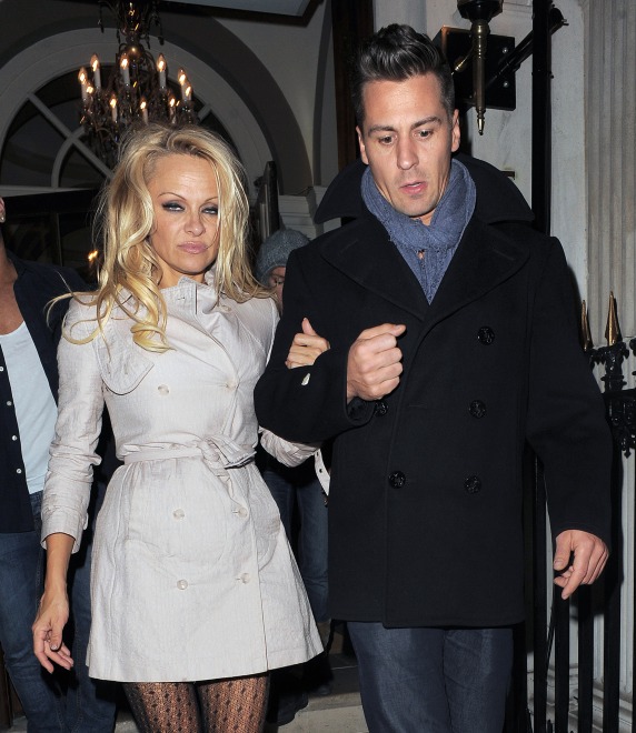 Pamela Anderson i Matt Evers
