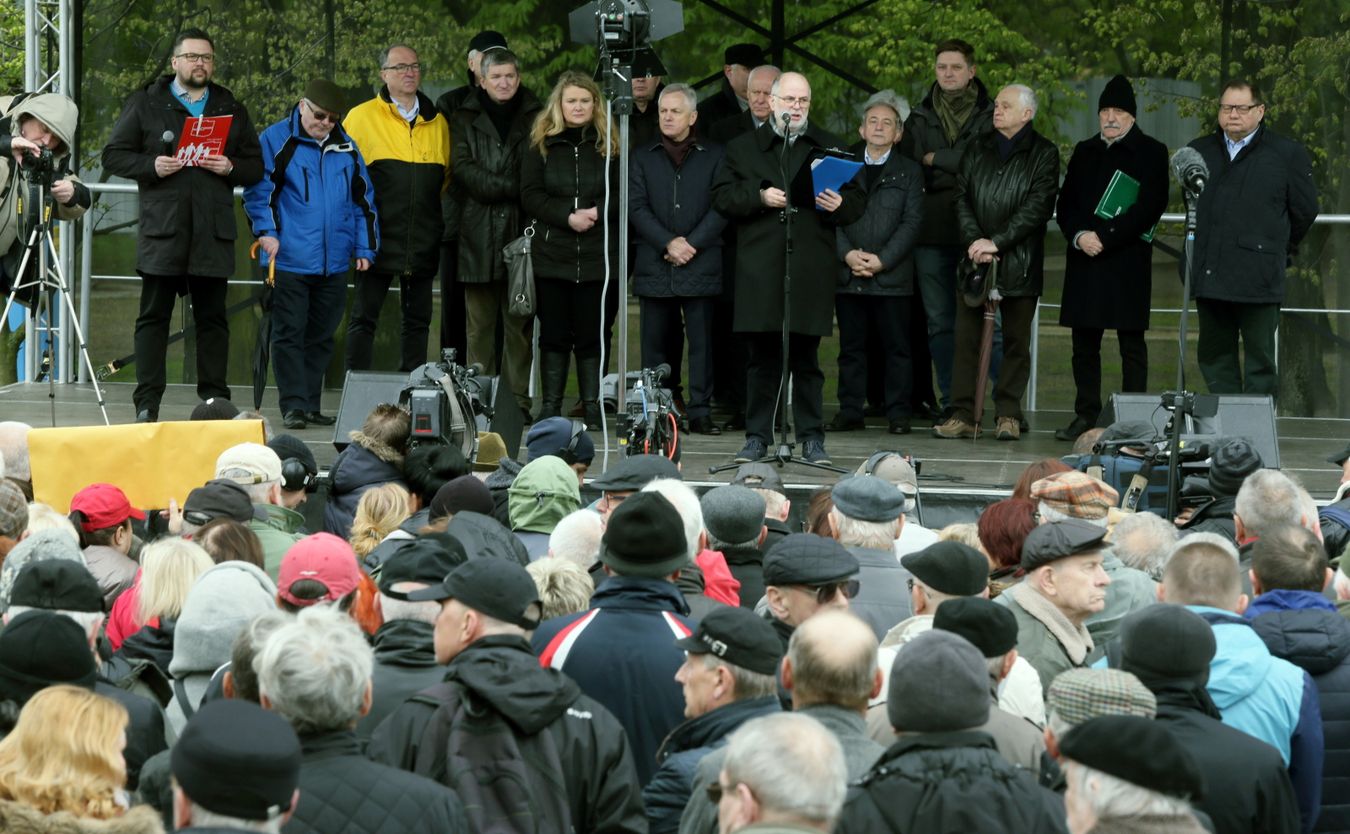 Demonstracja Federacji Stowarzyszeń Służb Mundurowych