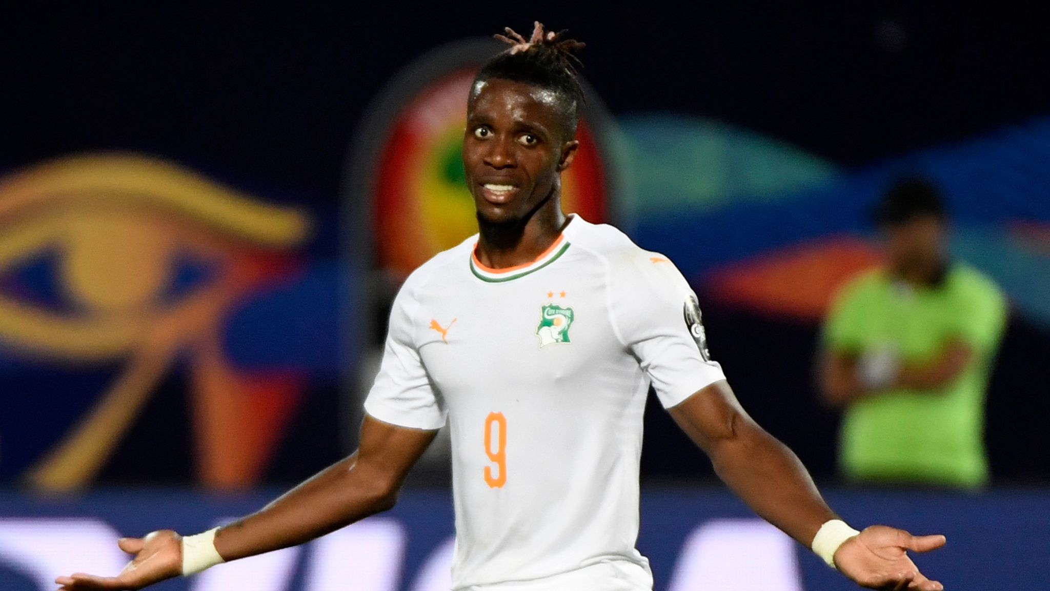 Wilfred Zaha rejects Ivory Coast call-up; says he feels sick anytime he  plays for national team | Pulse Ghana