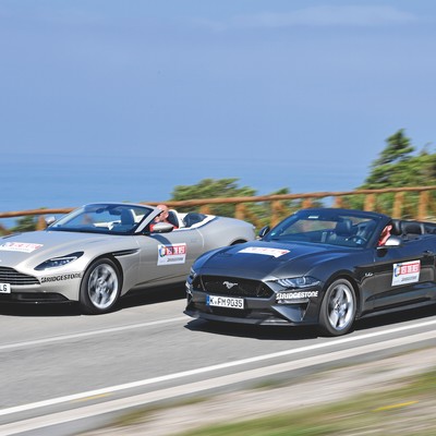 Aston Martin DB11 Volante i Ford Mustang Convertible - Anglia kontra Ameryka