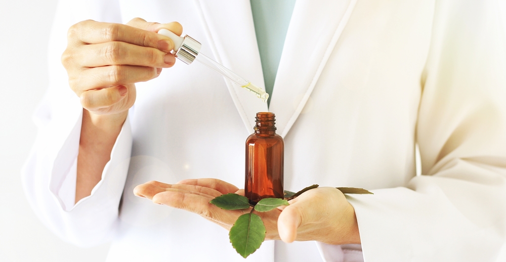 Házi praktikák köhögés ellen - a szakgyógyszerész ezeket a gyógynövényeket  ajánlja | EgészségKalauz