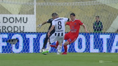 Bruk-Bet - Sandecja (1:1): Co za rajd Ksionza! Ukrainiec rozprowadził akcję ze środka pola i pięknym podaniem obsłużył Małkowskiego i remis!