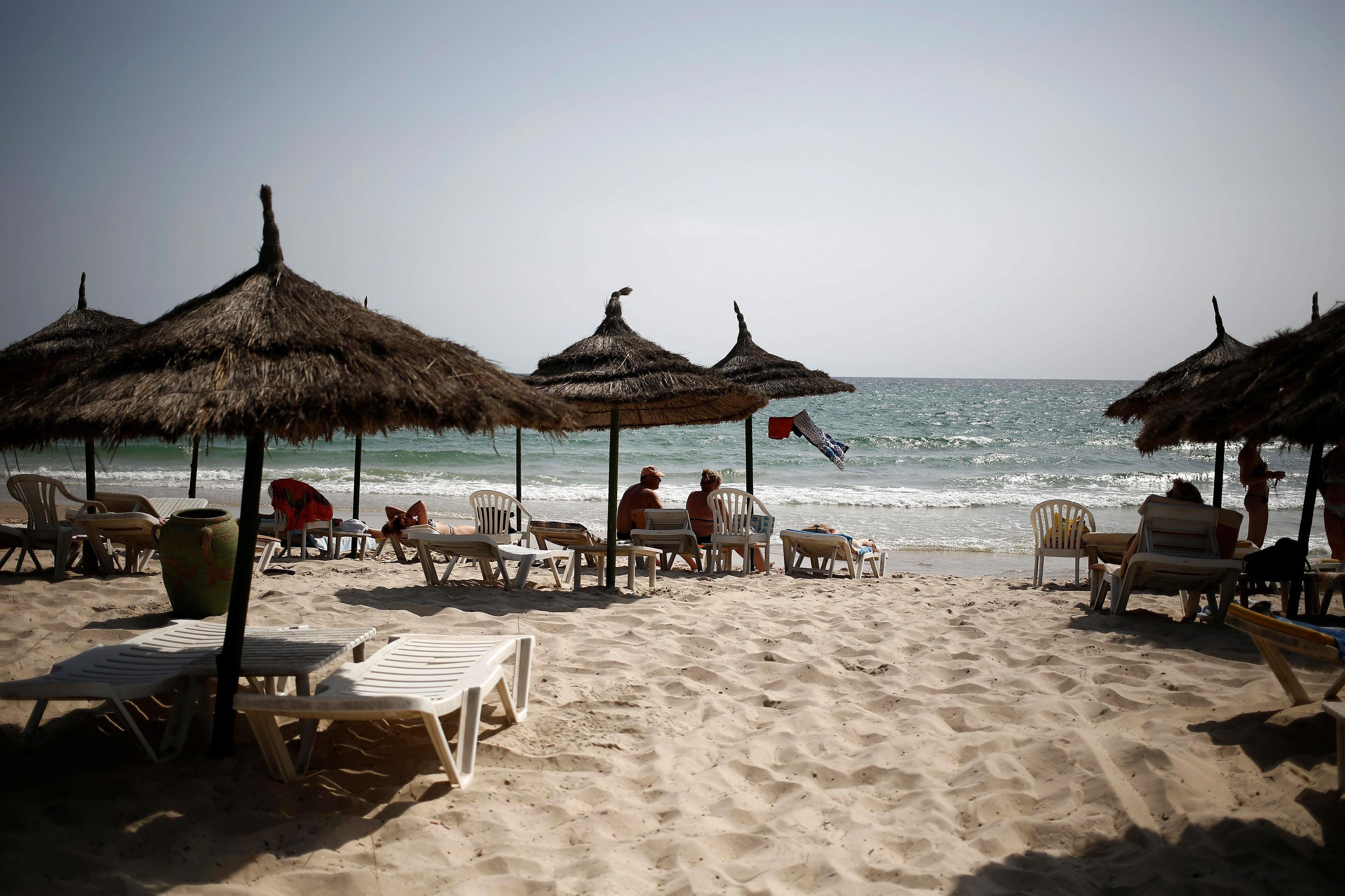 The Wider Image: After Islamist attacks, Tunisia's tourism struggles