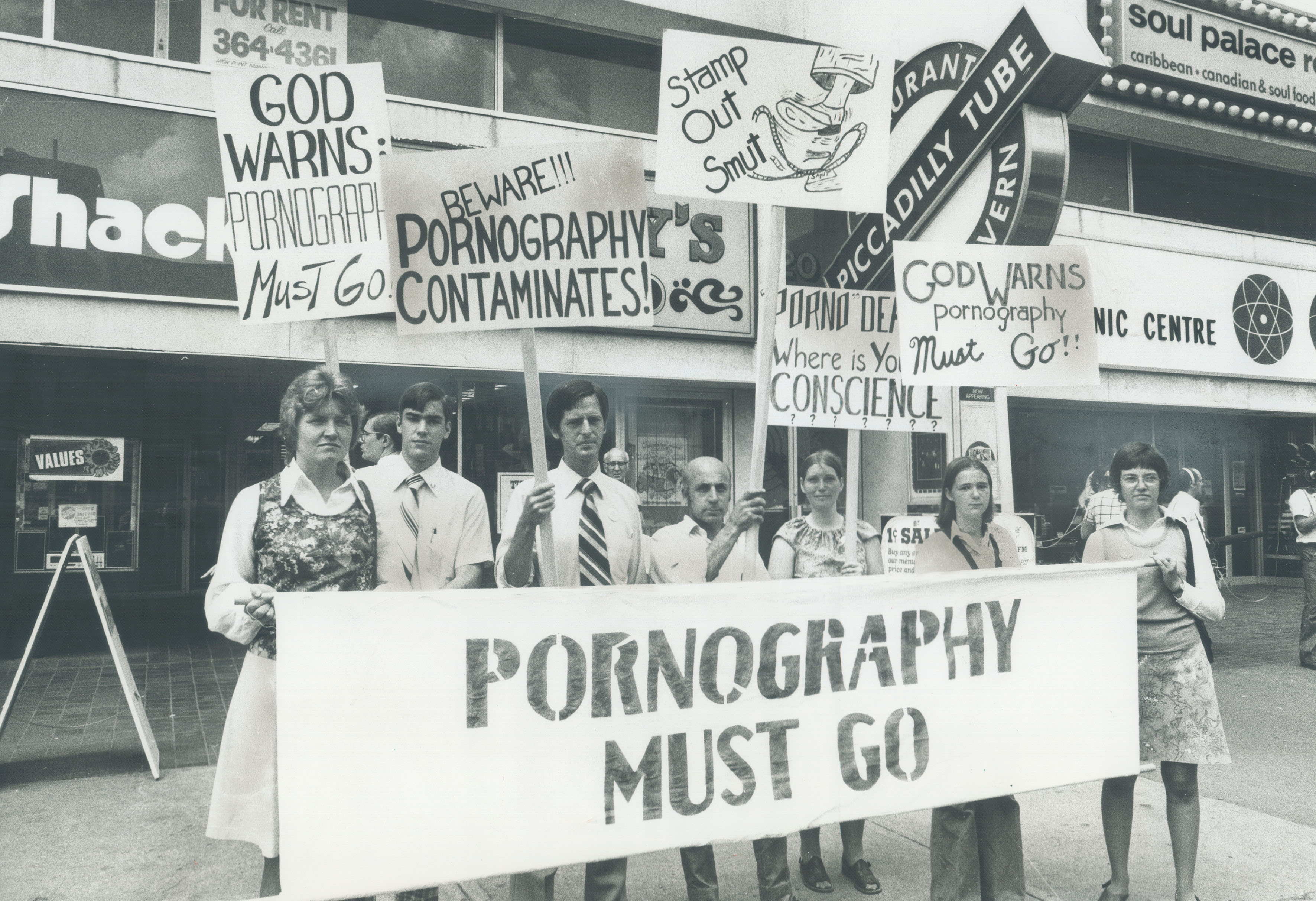 Protest przeciwko pornografii Międzynarodowego Stowarzyszenia Rodzin, Toronto, 4 lipca 1975 r.
