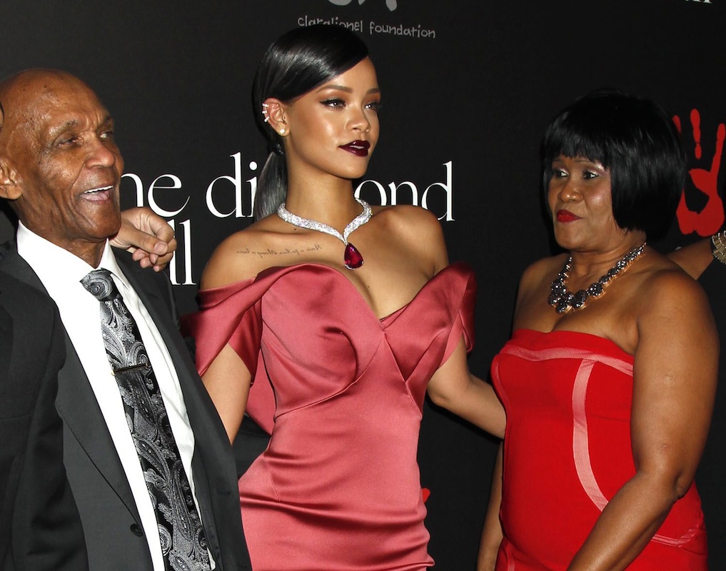 Rihanna z dziadkiem i mamą Monicą