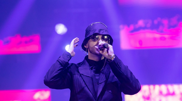 „Én ezt nem bírom tovább hallgatni” – Azahriah-t a dala felénél leintette Árpa Attila, szép kis balhé a tehetségkutatóban