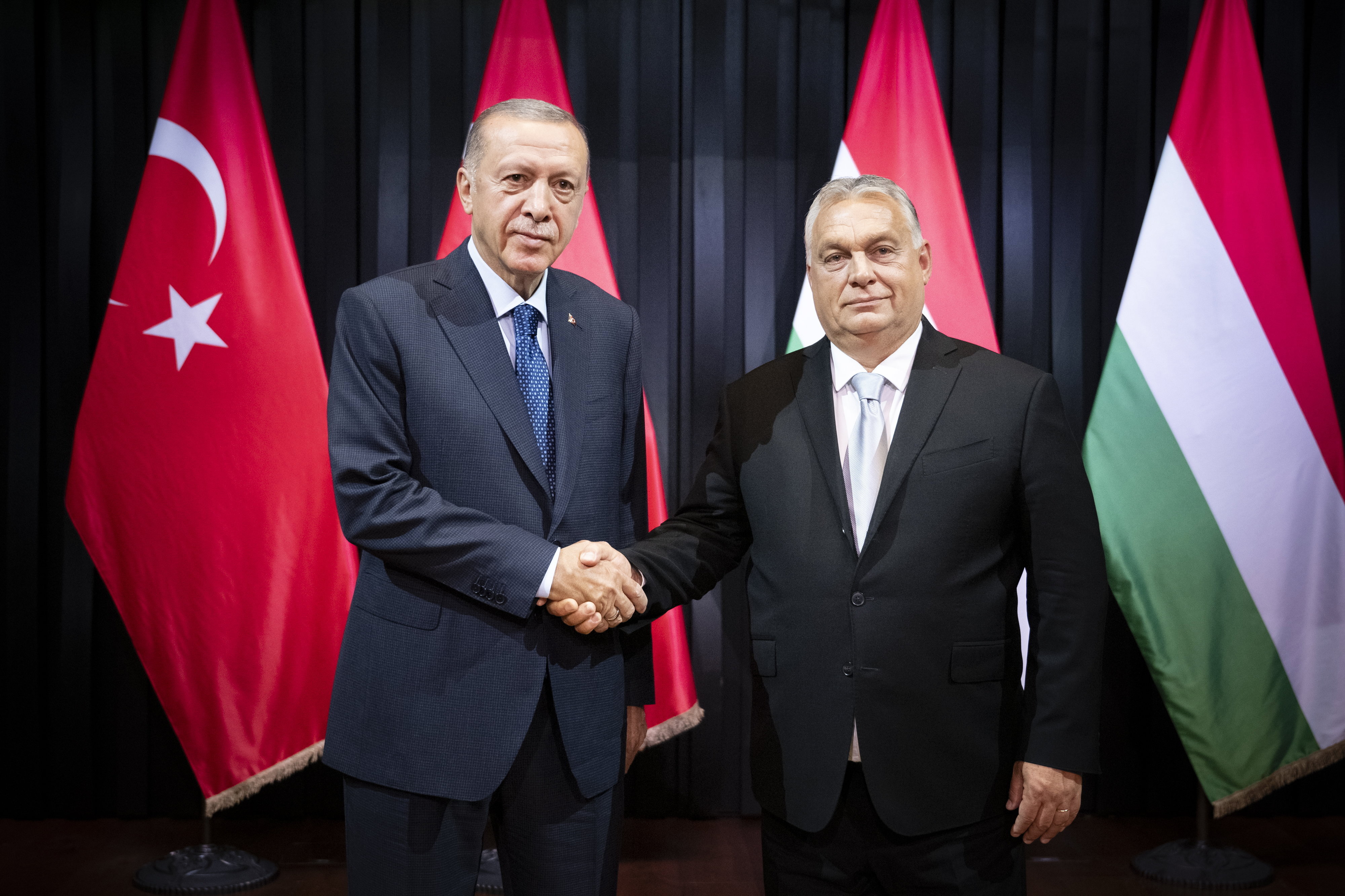 Hivatalos: Erdogan decemberben Budapestre látogat