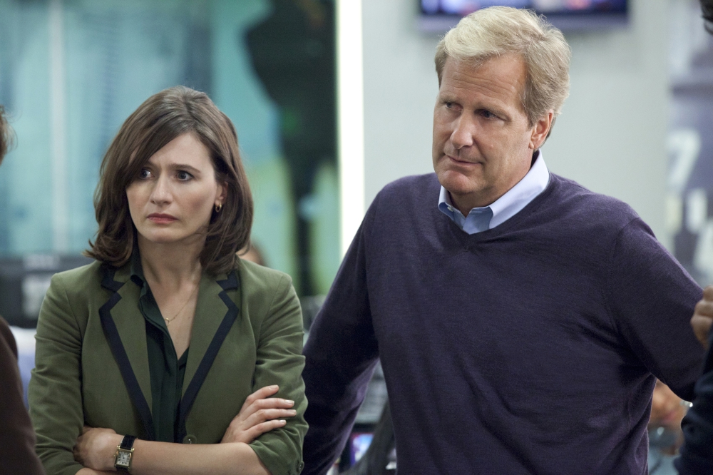 Pomysłodawcą serialu jest Aaron Sorkin. Bohaterami Newsroomu są prezenter wiadomości (Jeff Daniels), jego nowa producentka wykonawcza (Emily Mortimer), pracownicy newsroomu (John Gallagher, Jr., Alison Pill, Thomas Sadoski, Dev Patel, Olivia Munn) oraz ich szef (Sam Waterston).