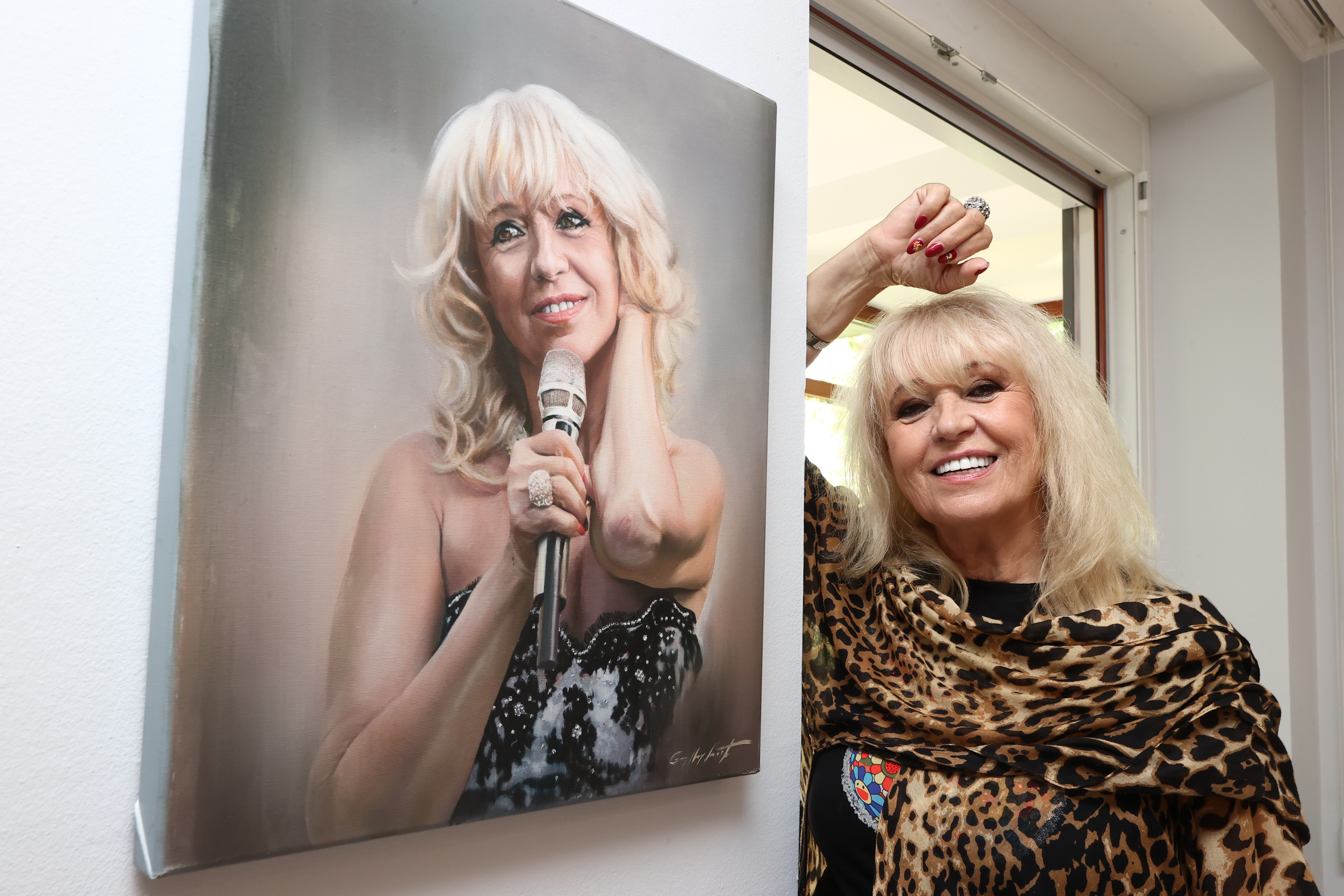 Csepregi Éva: „Aki Azahriaht bántja, az a közönséget bántja”