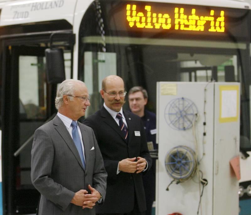 Autobus Volvo hybryda wrocław król szwecji Karol XVI Gustaw
