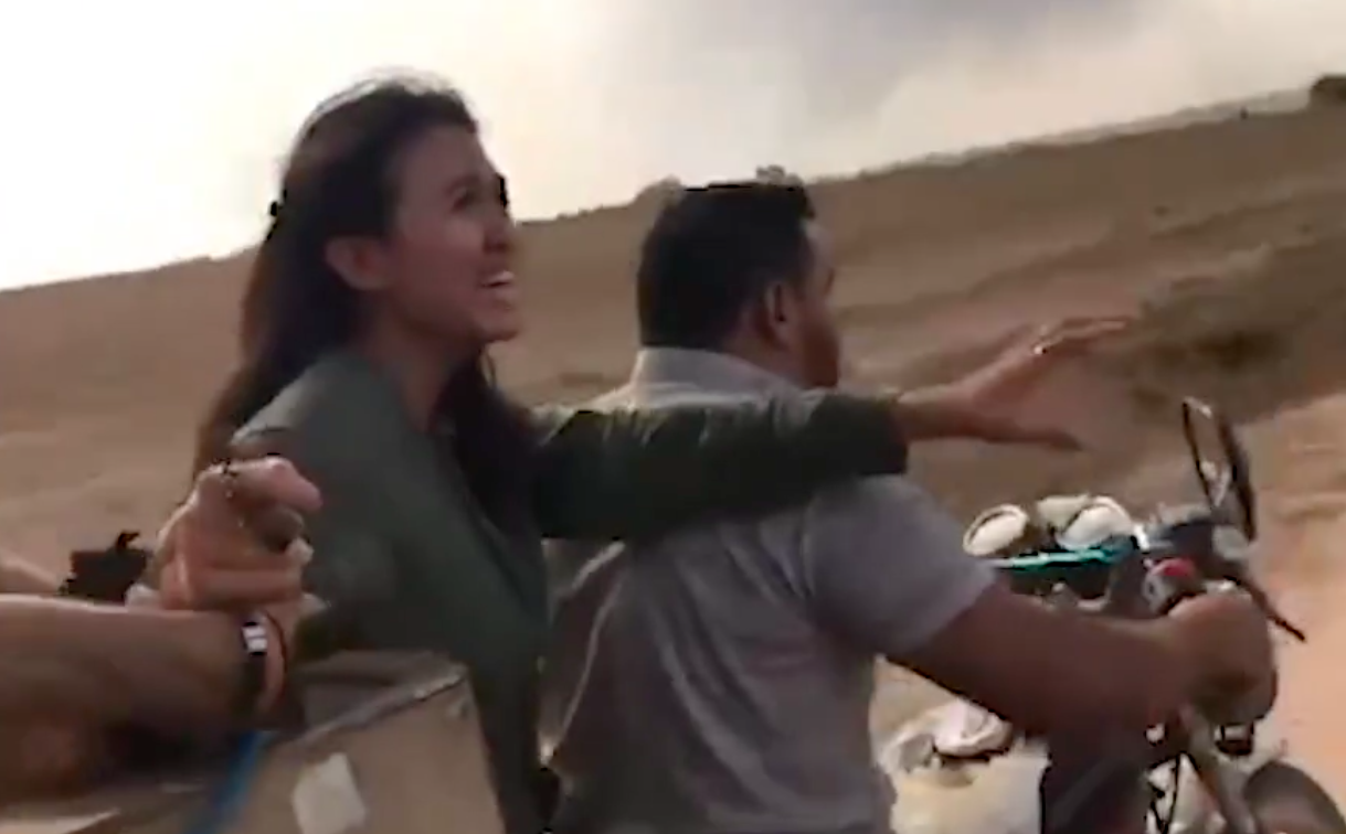 „Ne ölj meg!” – Így könyörgött életéért a fiatal nő, akit elraboltak a palesztin terroristák – videó