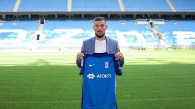 Portugalczyk potrzebuje czasu. Tiba pokazuje talent, ale Lech jest cierpliwy