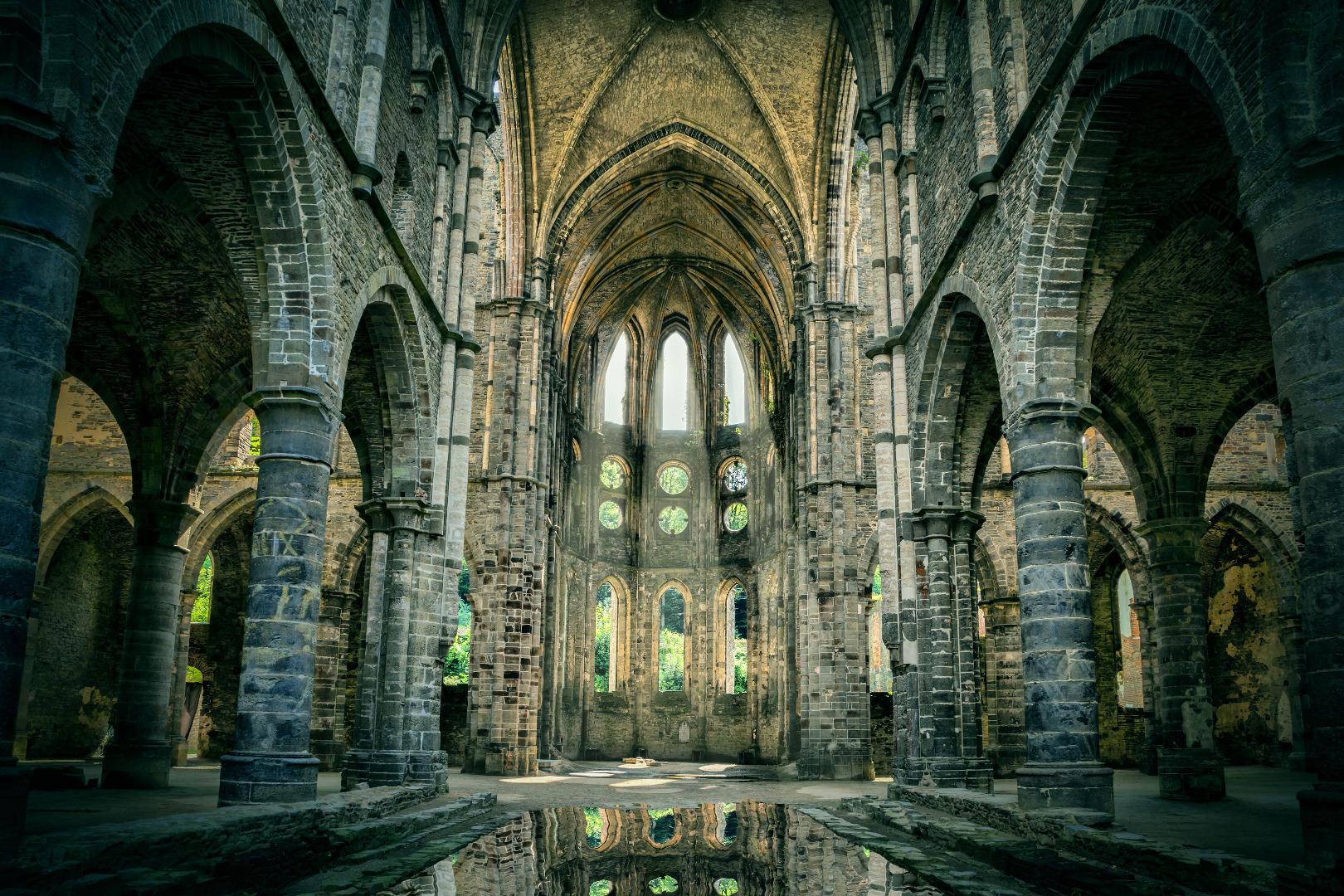 Opactwo w Villers-la-ville, Belgia
