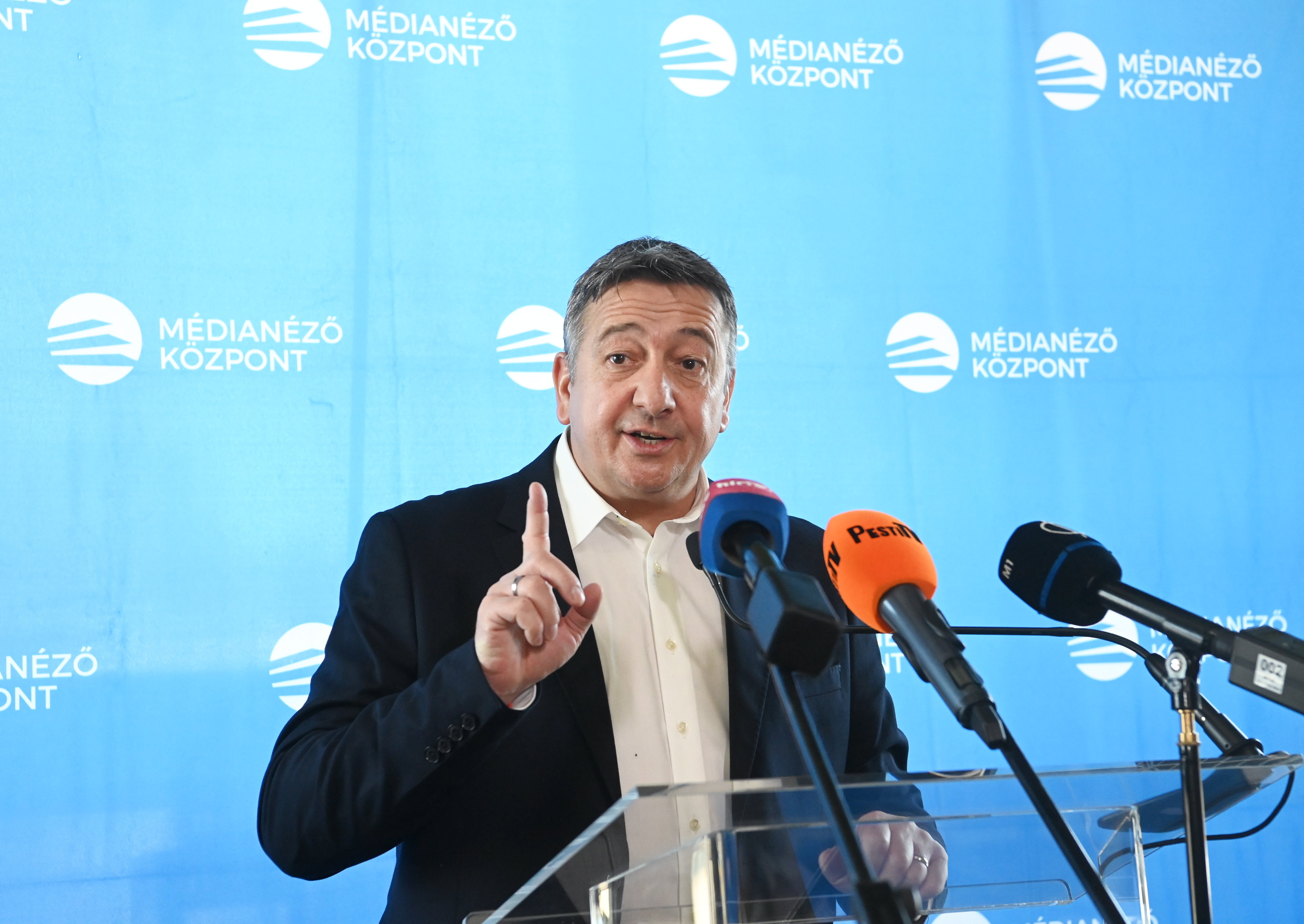 Bayer Zsolt már megbánta, hogy demens vénembernek nevezte Ferenc pápát – videó