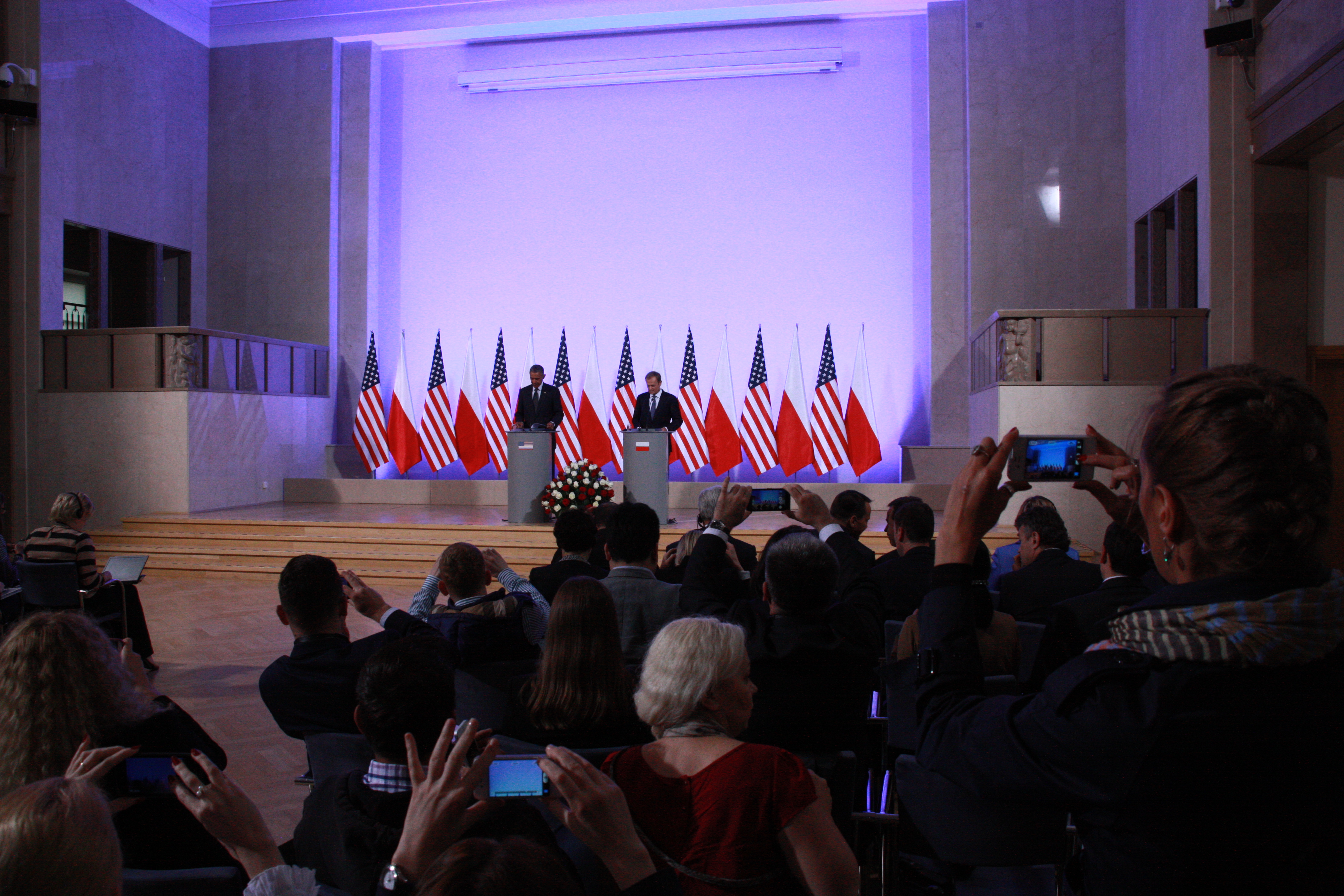 Premier Tusk, podobnie jak prezydent, zapowiedział, że nasz kraj gotowy jest wzmocnić wysiłki obronne. Polska będzie też chciała przekonać Europejczyków na szczycie NATO do