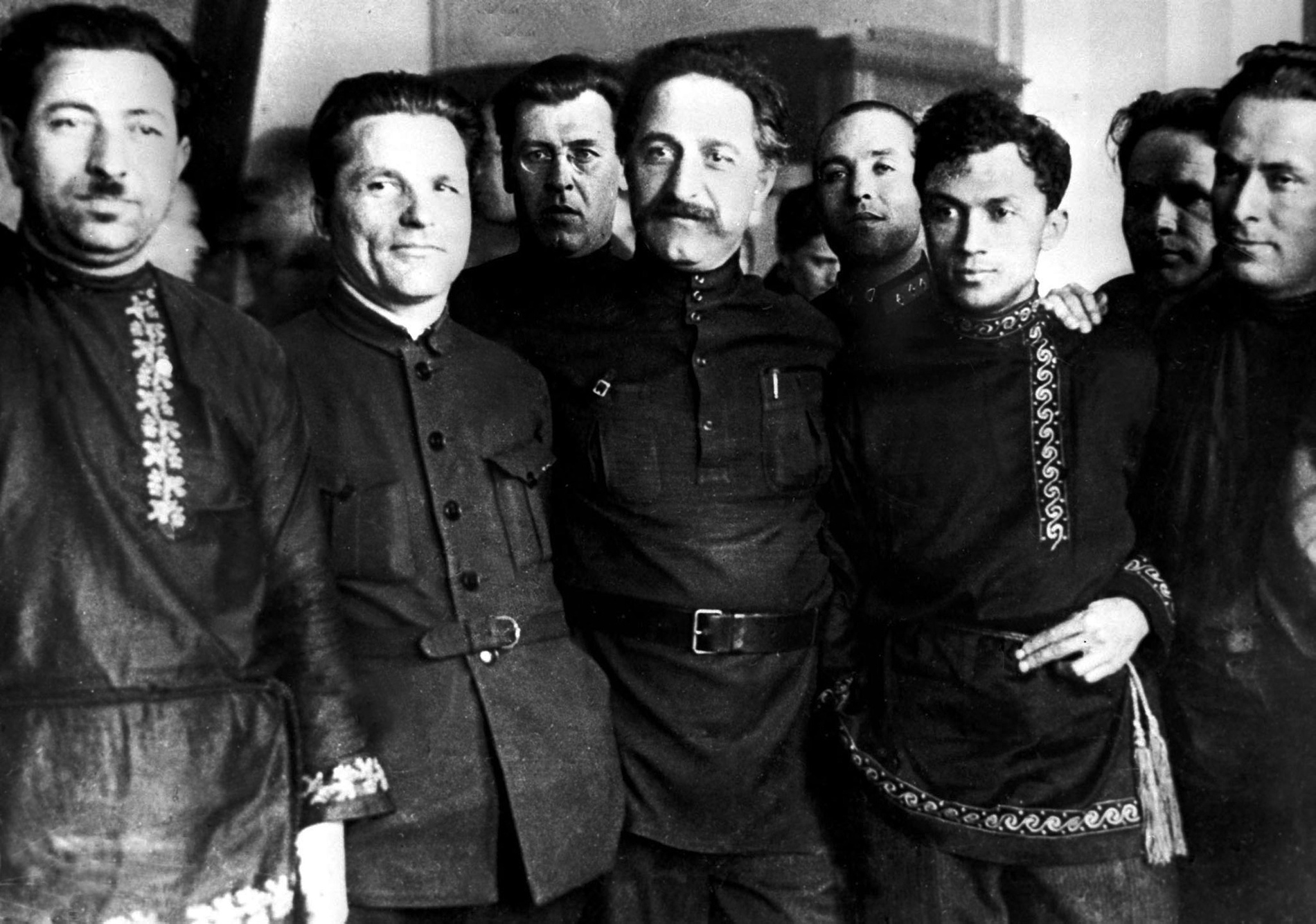 XVI Zjazd Partii Komunistycznej. Siergiej Kirow stoi drugi od lewej, ZSRR, 1929 r.