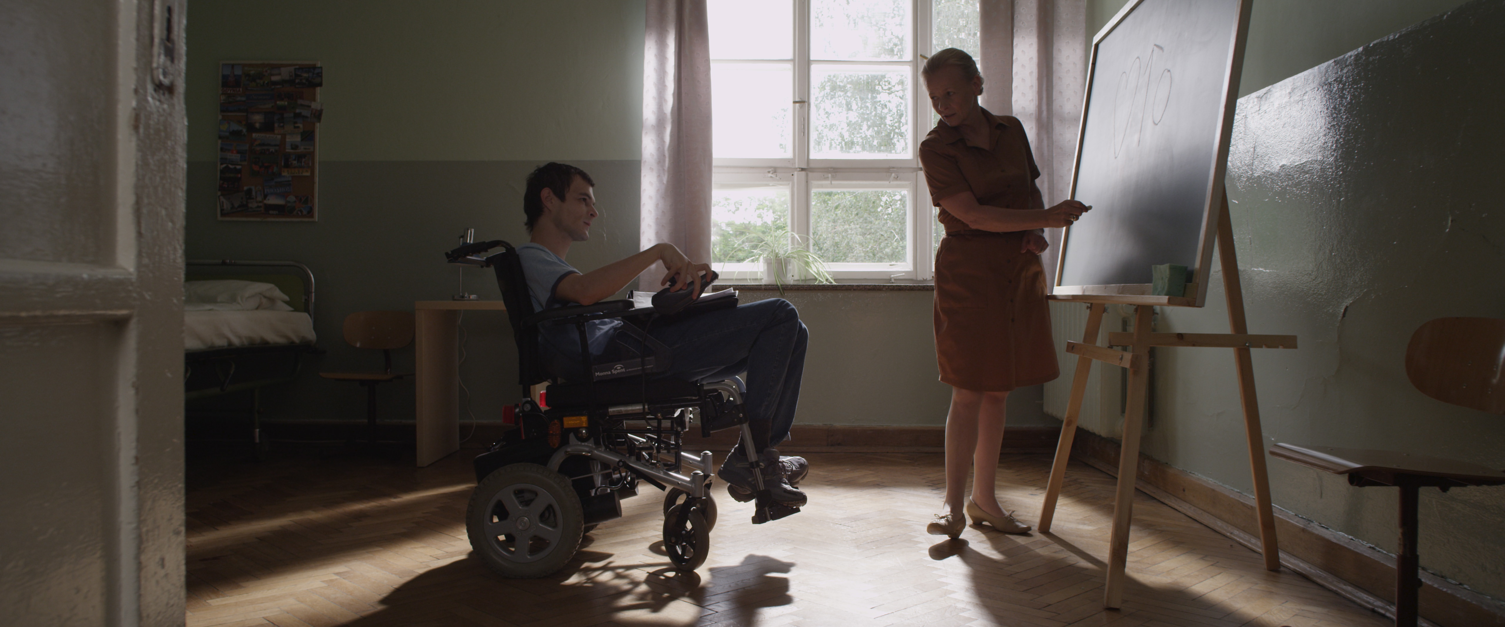 Dawid Ogrodnik i Anna Nehrebecka w filmie