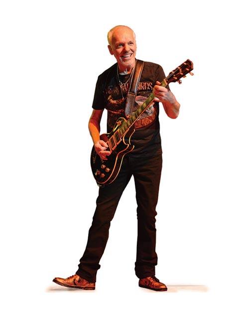 Peter Frampton jest zajadłym przeciwnikiem używania telefonów w czasie koncertów. Gdy słynny gitarzysta grał w amerykańskiej miejscowości Carmel i zauważył, że para pod sceną cały czas pstryka zdjęcia i kręci filmiki, nie wytrzymał. Podszedł, poprosił o telefon i rzucił nim za scenę. I grał dalej